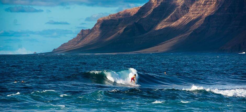 Surfování na levé vlně na San Juan Surfové spoty na Lanzarote