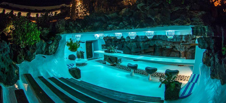 Jameos del Agua Museos a turistická centra na Lanzarote