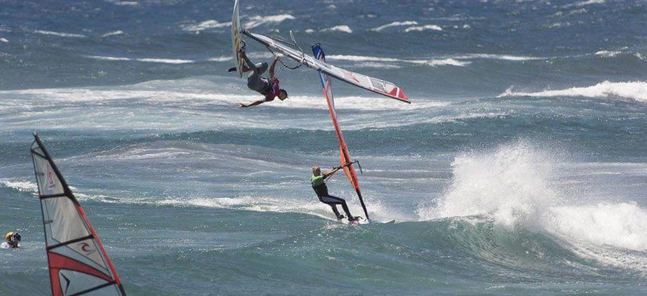 Windsurf en la playa de El Cabezo Spots de windsurf de Tenerife