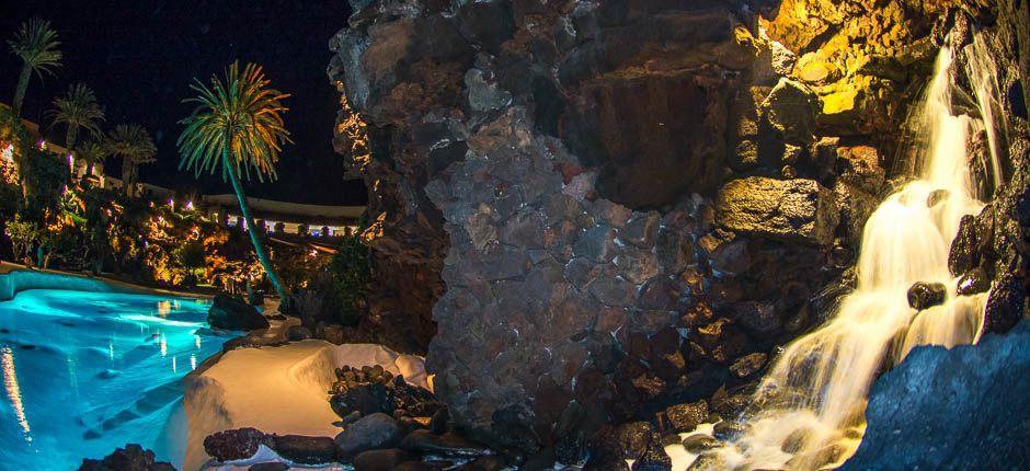 Jameos del Agua Museos a turistická centra na Lanzarote